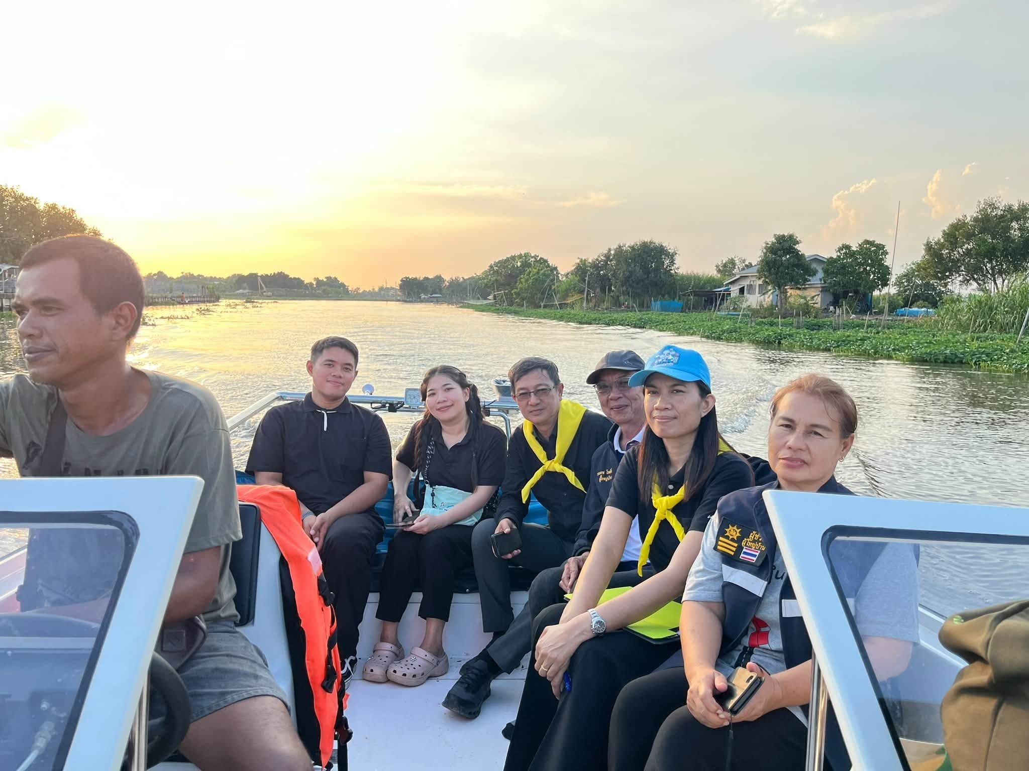 ถุงพระราชทาน  สิ่งของจำเป็นในยามเดือดร้อน ส่งต่อความช่วยเหลือถึงมือประชาชน